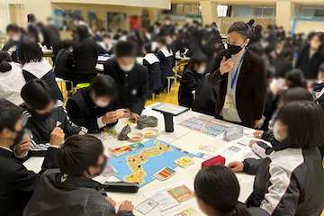 弥富市立弥富北中学校で一年生全体のSDGsボードゲーム大会を開催！